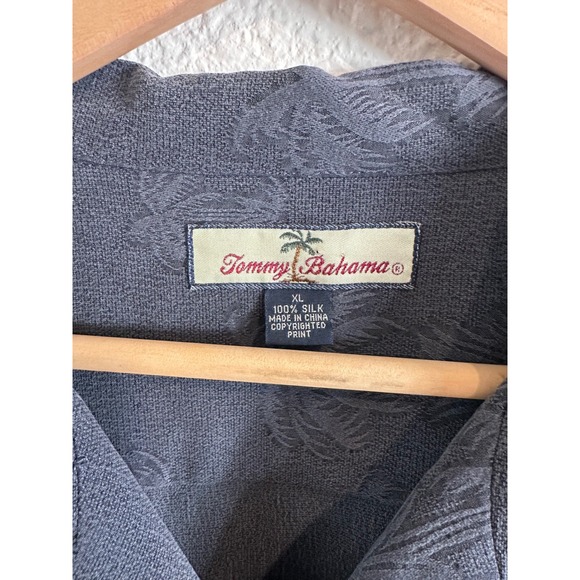 Tommy Bahama Mens XL Silk Short Sleeve Button Up Shirt Palm Tree Print Gry Relax - Picture 2 of 4